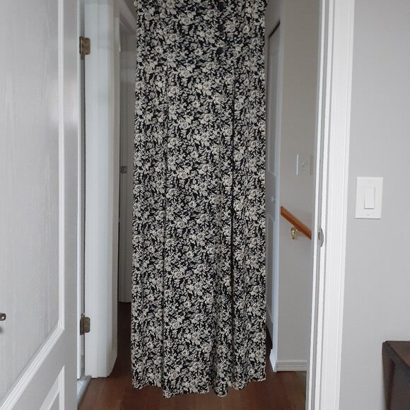 DRESS sleeveless with Black, Beige and Cream Flowers/Leaves/Stems - Picture 2 of 4